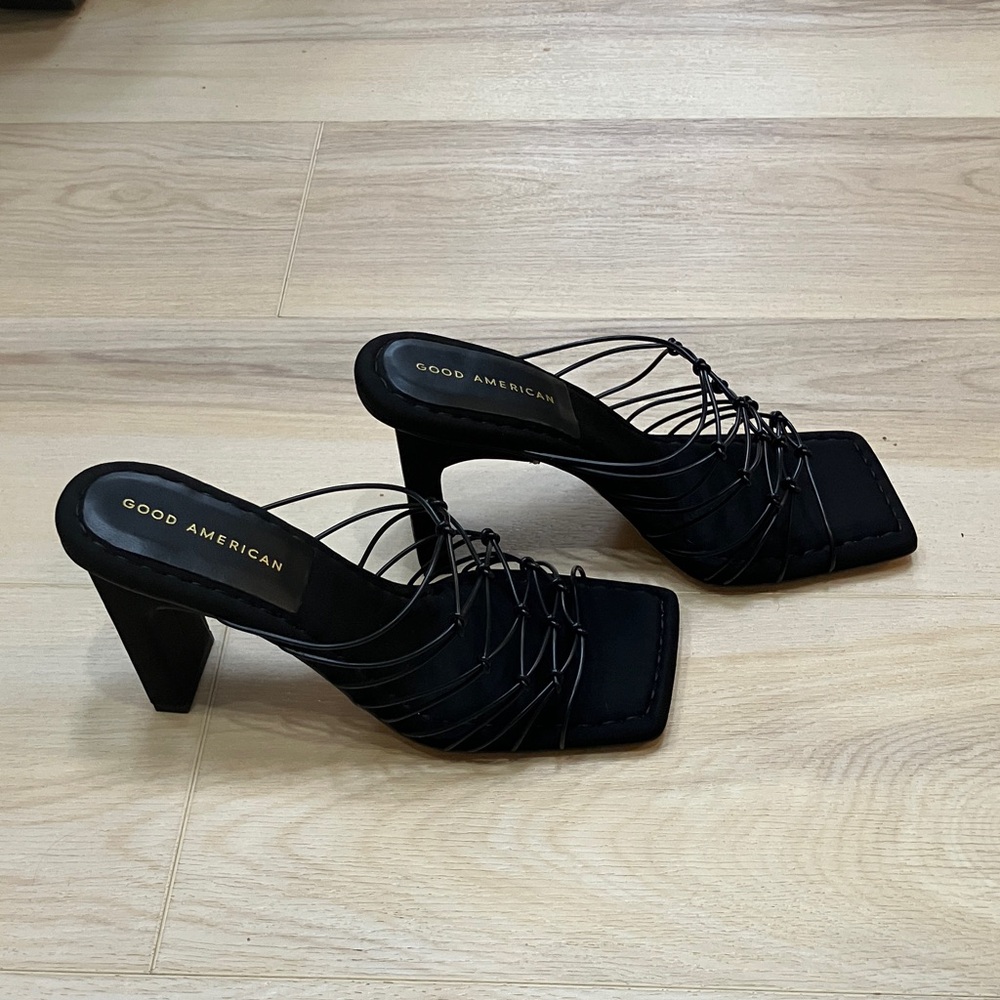 Good American Black Strappy Heels